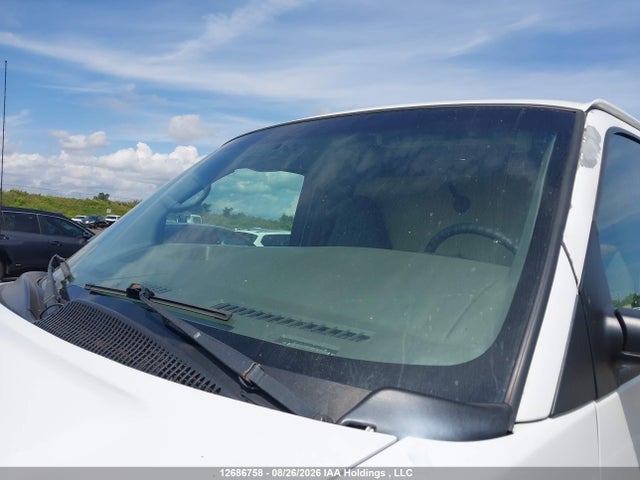 12686758 :رقم المزاد ، 1GCGG25V451236159 vin ، 2005 Chevrolet Express G2500 مزاد بيع