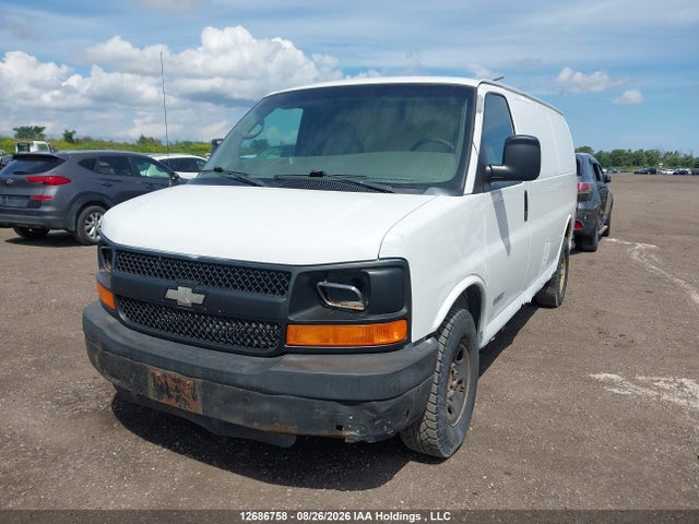 12686758 :رقم المزاد ، 1GCGG25V451236159 vin ، 2005 Chevrolet Express G2500 مزاد بيع