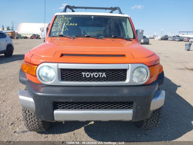 Toyota FJ Cruiser 2014 JTEBU4BF7EK182003 Image 13