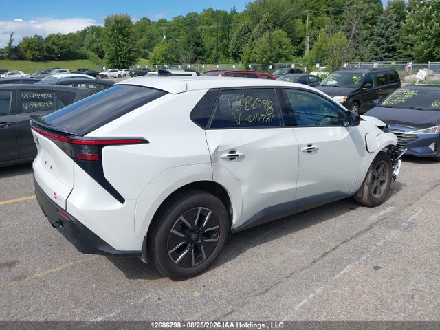 JTMAFAEB8TJ017761 Toyota Bz Xle Fwd