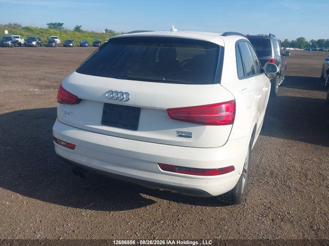 Audi Q3 PREMIUM 2018 WA1ECCFS0JR032624 Image 4