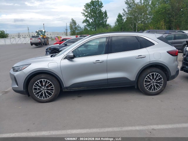 1FMCU0E14PUA28546 Ford Escape Phev