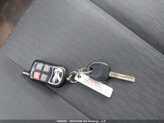 Продажа на аукционе авто 2011 Kia Rondo Lx, vin: KNAHG8A85B7347817, номер лота: 12686891