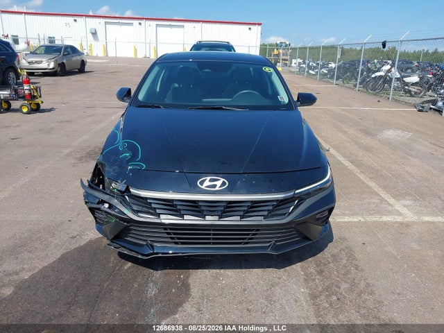KMHLM4DG3SU918722 Hyundai Elantra Preferred With Tech Package