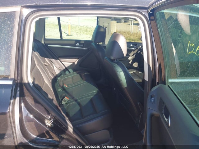 12687003 :رقم المزاد ، WVGJV3AXXDW563400 vin ، 2013 Volkswagen Tiguan S/se/sel مزاد بيع