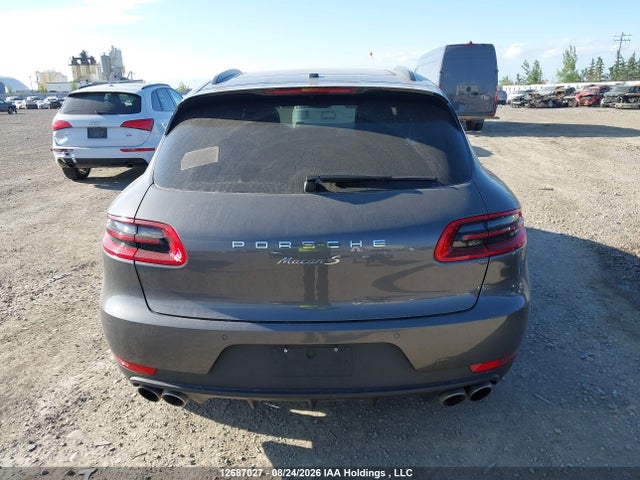WP1AB2A5XFLB43676 Porsche MACAN S