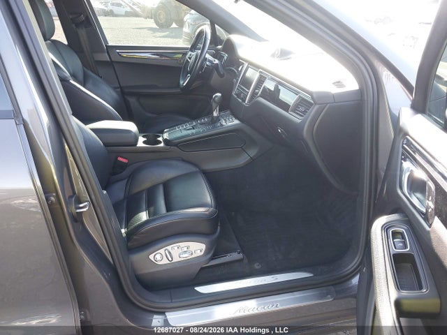 WP1AB2A5XFLB43676 Porsche MACAN S