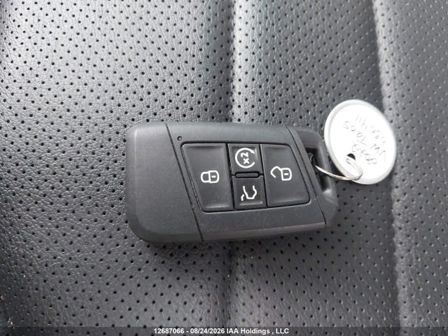 3VV2X7B22NM030411 Volkswagen Taos Highline