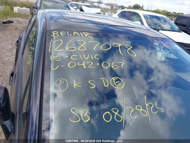 Honda Civic 2015 2HGFB2F76FH042067 Image 17