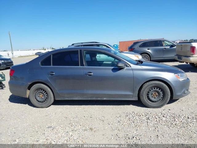 12687113 :رقم المزاد ، 3VWDL7AJ8DM452674 vin ، 2013 Volkswagen Jetta Tdi مزاد بيع