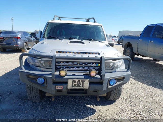 12687125 :رقم المزاد ، JTEBU11F970005886 vin ، 2007 Toyota Fj Cruiser مزاد بيع