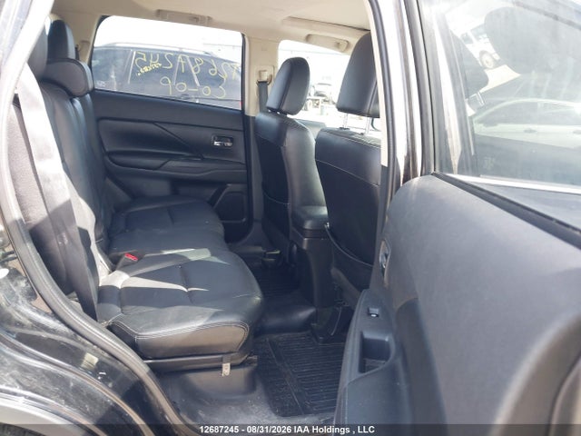 Mitsubishi OUTLANDER GT 2017 JA4JZ4AX1HZ612352 Image 8
