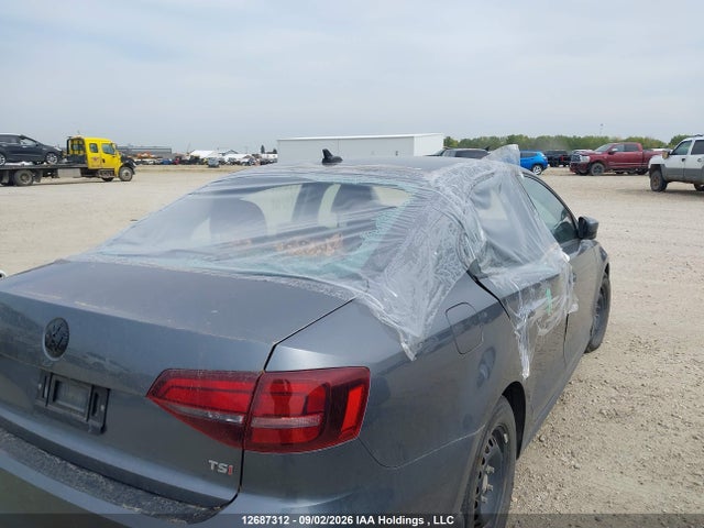 3VW2B7AJXHM288411 Volkswagen Jetta 1.4 Tsi Trendline+