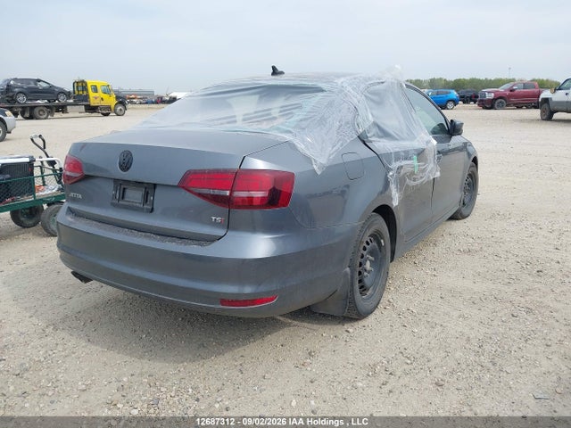 3VW2B7AJXHM288411 Volkswagen Jetta 1.4 Tsi Trendline+