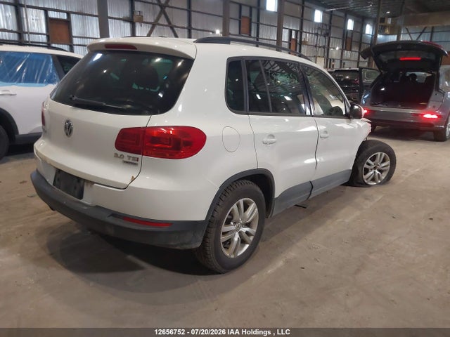 Продажа на аукционе авто 2015 Volkswagen Tiguan Comfortline/highline/special Edition/trendline, vin: WVGJV7AX8FW502878, номер лота: 12656752
