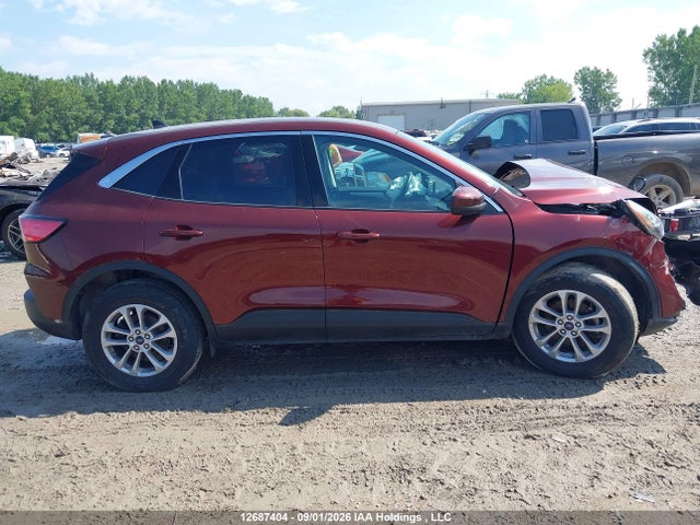 12687404 :رقم المزاد ، 1FMCU9G6XMUA75587 vin ، 2021 Ford Escape Se مزاد بيع