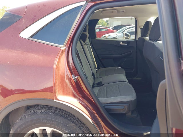 12687404 :رقم المزاد ، 1FMCU9G6XMUA75587 vin ، 2021 Ford Escape Se مزاد بيع