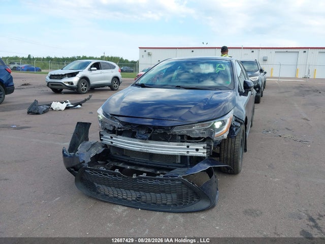 12687429 :رقم المزاد ، 5YFBPMBE7MP227637 vin ، 2021 Toyota Corolla Le مزاد بيع