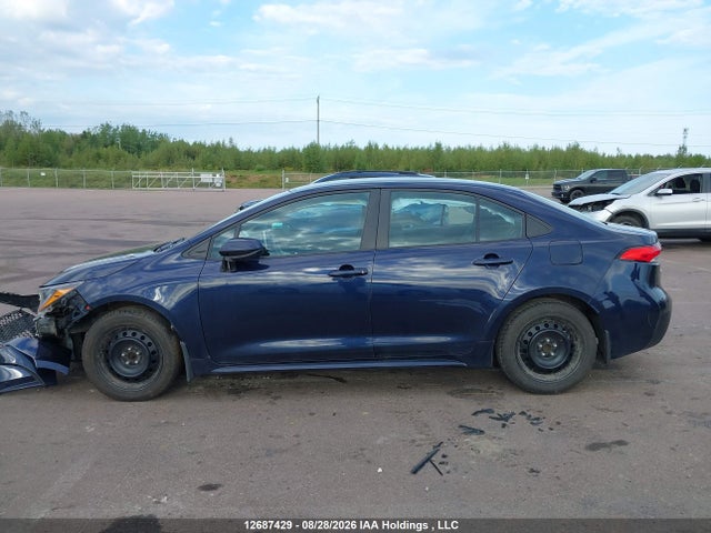12687429 :رقم المزاد ، 5YFBPMBE7MP227637 vin ، 2021 Toyota Corolla Le مزاد بيع