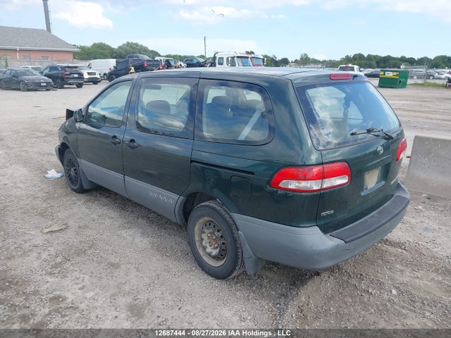 2001 Toyota Sienna Ce მანქანა იყიდება აუქციონზე, vin: 4T3ZF19C61U396828, აუქციონის ნომერი: 12687444