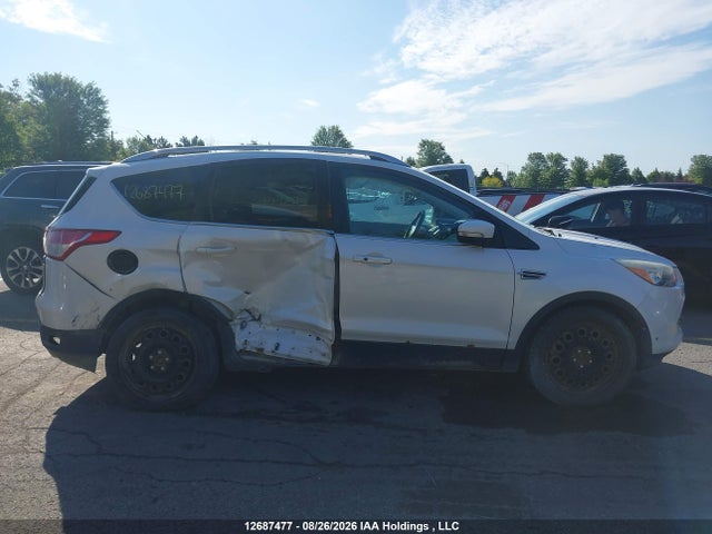 1FMCU9J93EUE43144 Ford Escape Titanium