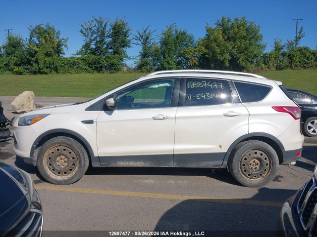 1FMCU9J93EUE43144 Ford Escape Titanium