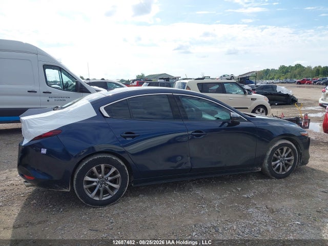 JM1BPBDL3M1320580 Mazda 3 Premium