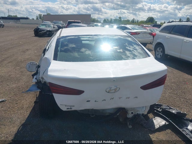 Hyundai Elantra Essential 2019 KMHD74LF6KU805481 Image 16