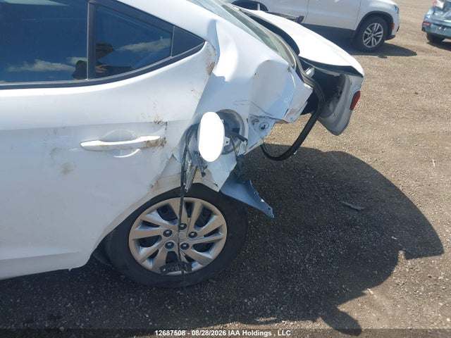 Hyundai Elantra Essential 2019 KMHD74LF6KU805481 Image 6