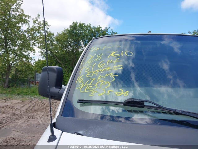 Chevrolet Express 2018 1GCWGBFP3J1181614 Image 17