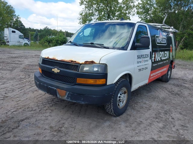 Chevrolet Express 2018 1GCWGBFP3J1181614 Image 2