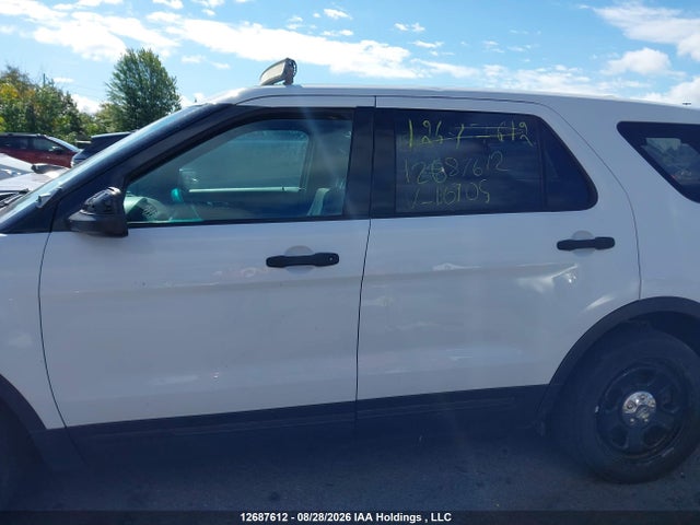 Ford Explorer Police Interceptor 2017 1FM5K8AR7HGB16905 Image 15
