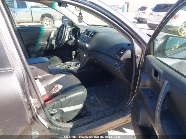 2010 Toyota Highlander V6 Sport მანქანა იყიდება აუქციონზე, vin: 5TDEK3EH8AS015196, აუქციონის ნომერი: 12687693