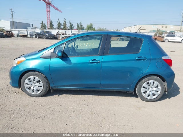 VNKKTUD32EA005026 Toyota YARIS LE