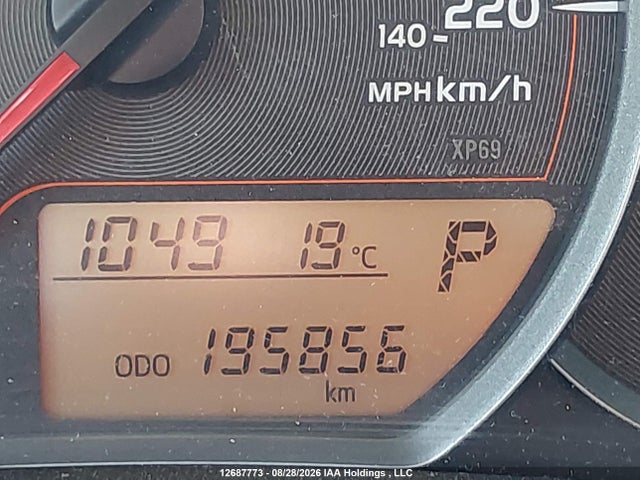 VNKKTUD32EA005026 Toyota YARIS LE