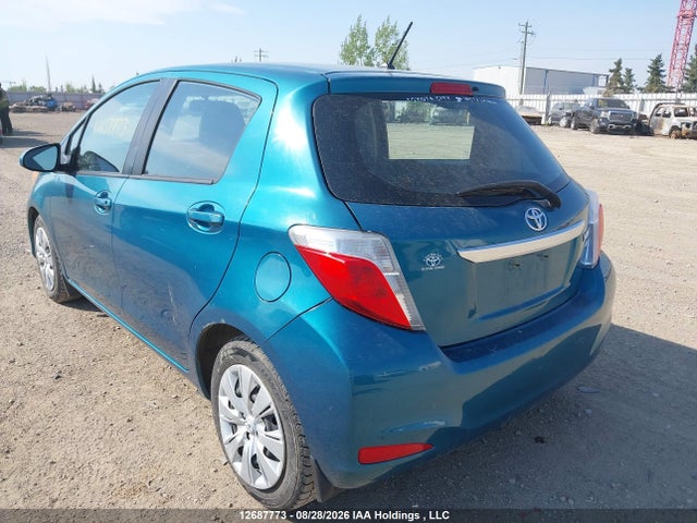 VNKKTUD32EA005026 Toyota YARIS LE
