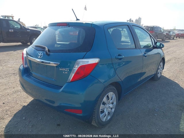 VNKKTUD32EA005026 Toyota YARIS LE