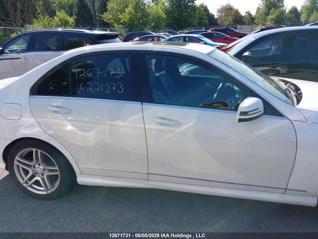 WDDGF8AB2EG221373 Mercedes-Benz C 300 4matic