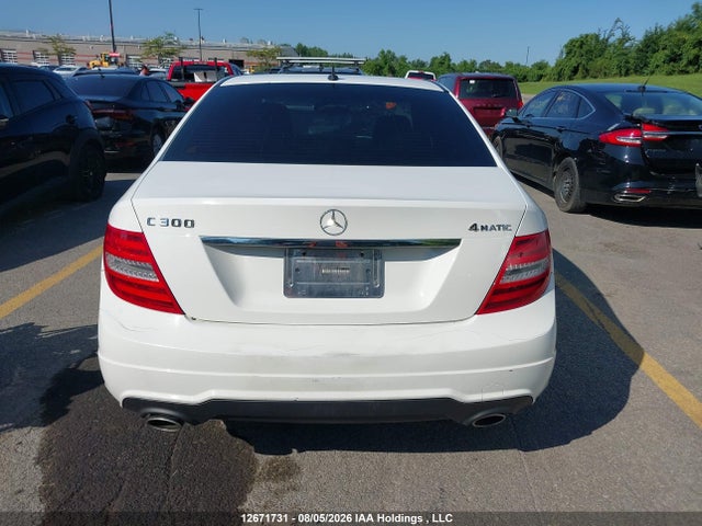 WDDGF8AB2EG221373 Mercedes-Benz C 300 4matic