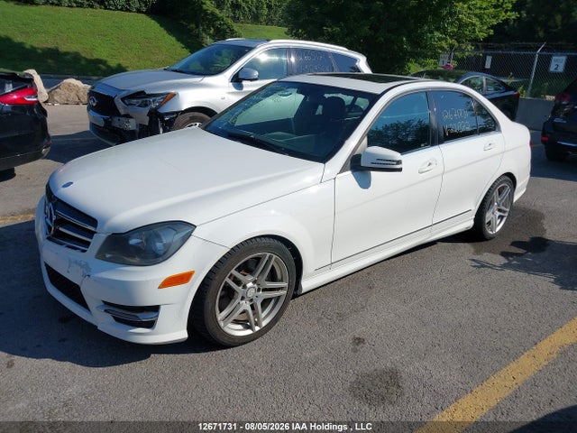 WDDGF8AB2EG221373 Mercedes-Benz C 300 4matic