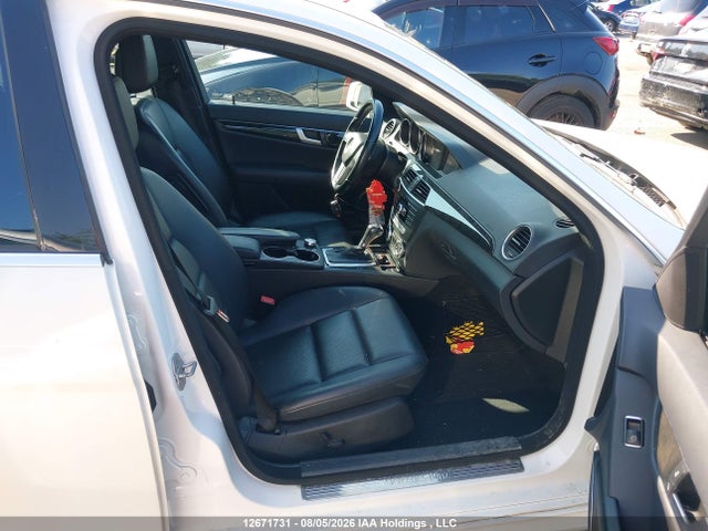 WDDGF8AB2EG221373 Mercedes-Benz C 300 4matic