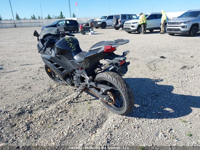 Продажа на аукционе авто 2014 Kawasaki Ex300 A, vin: JKAEX8A16EDA16644, номер лота: 12687862