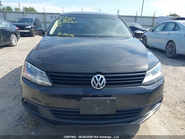 2013 Volkswagen Jetta 2.0l Trendline/2.0l Trendline+ მანქანა იყიდება აუქციონზე, vin: 3VW2K7AJ2DM406669, აუქციონის ნომერი: 12687902