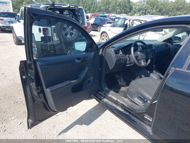 2013 Volkswagen Jetta 2.0l Trendline/2.0l Trendline+ მანქანა იყიდება აუქციონზე, vin: 3VW2K7AJ2DM406669, აუქციონის ნომერი: 12687902