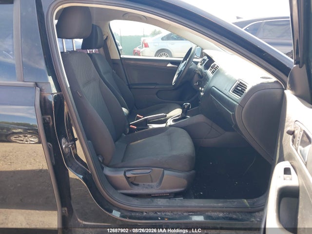 2013 Volkswagen Jetta 2.0l Trendline/2.0l Trendline+ მანქანა იყიდება აუქციონზე, vin: 3VW2K7AJ2DM406669, აუქციონის ნომერი: 12687902