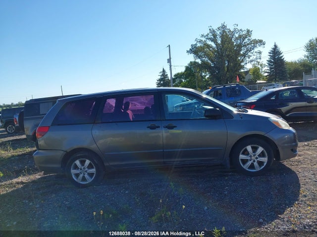 Продажа на аукционе авто 2004 Toyota Sienna Ce, vin: 5TDZA29C94S087686, номер лота: 12688038