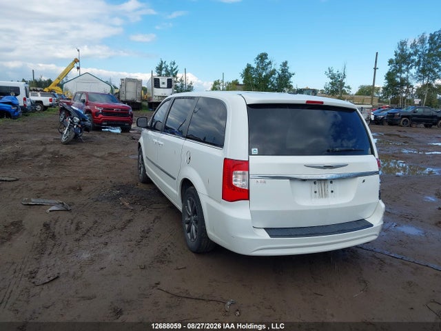 2015 Chrysler Town & Country S მანქანა იყიდება აუქციონზე, vin: 2C4RC1HG8FR753179, აუქციონის ნომერი: 12688059