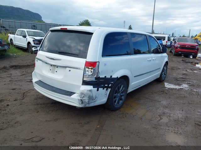 2015 Chrysler Town & Country S მანქანა იყიდება აუქციონზე, vin: 2C4RC1HG8FR753179, აუქციონის ნომერი: 12688059