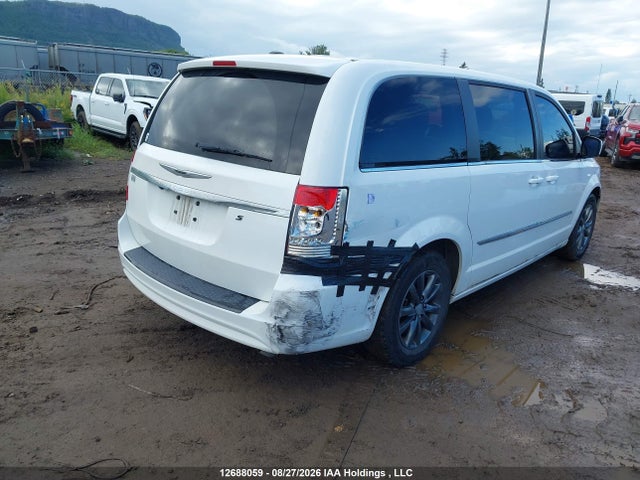2015 Chrysler Town & Country S მანქანა იყიდება აუქციონზე, vin: 2C4RC1HG8FR753179, აუქციონის ნომერი: 12688059