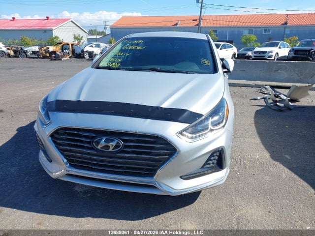 Hyundai Sonata Essential 2019 5NPE24AF1KH731004 Image 13